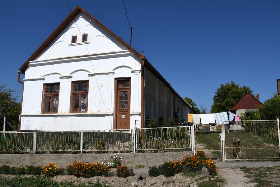File:Koppányszántó, hagyományos lakóház 2021 01.jpg