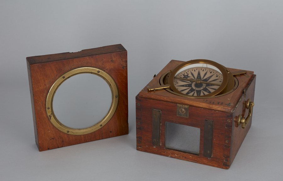 File:Grand compas de navigation - (signé -) Vinay à Paris Marine Impériale n°2604 - btv1b100617763 (01 of 13).jpg