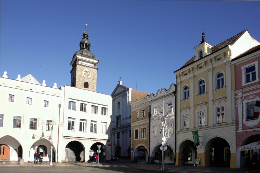 Přemysl-Otakar-II.-Platz mit historischen Bürgerhäusern in České Budějovice
