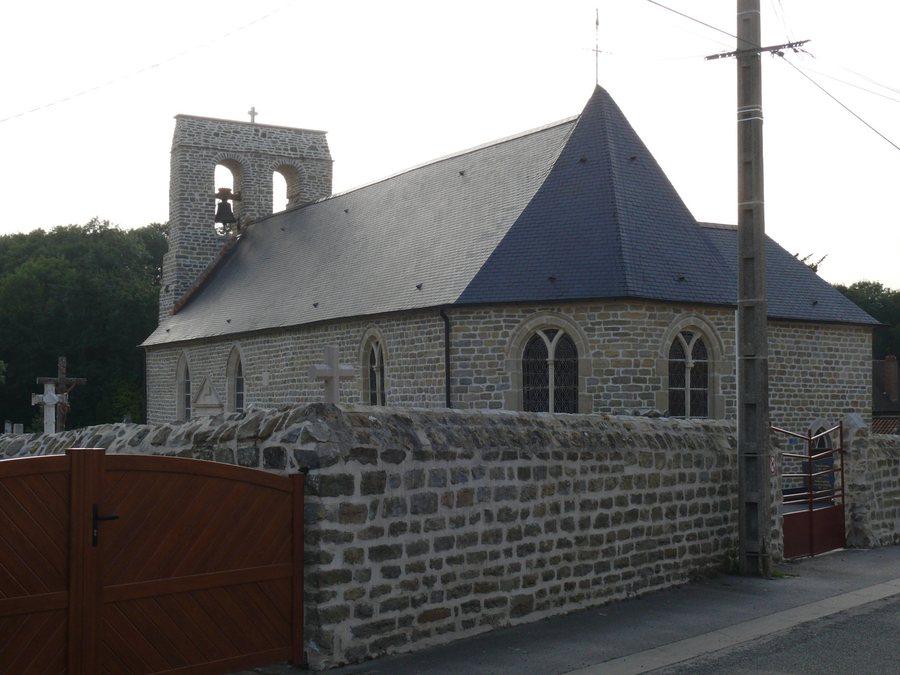 File:Isques - Église Sainte-Apolline-et-Saint-Wulmer - 1.jpg
