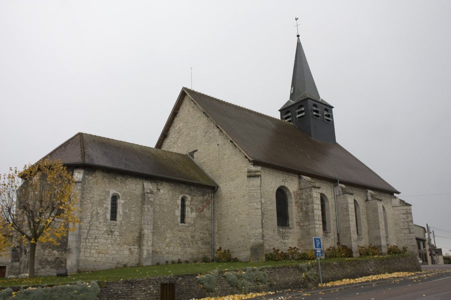 File:Église Saint-Martin NE (Bayel).jpg