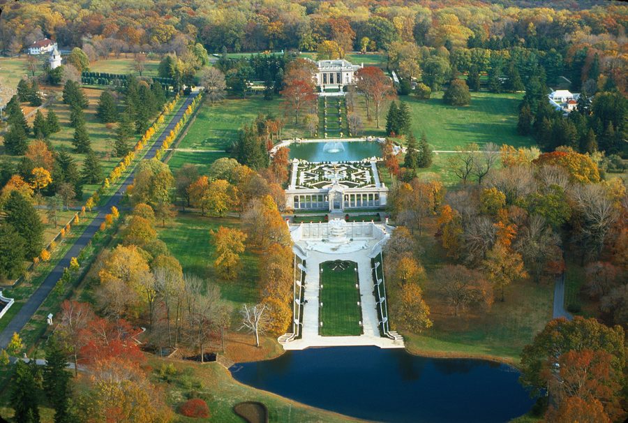 Veduta aerea di Nemours Mansion e dei suoi giardini a Wilmington.