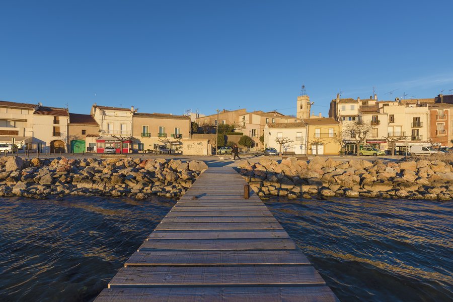 File:Bouzigues, Hérault 07.jpg
