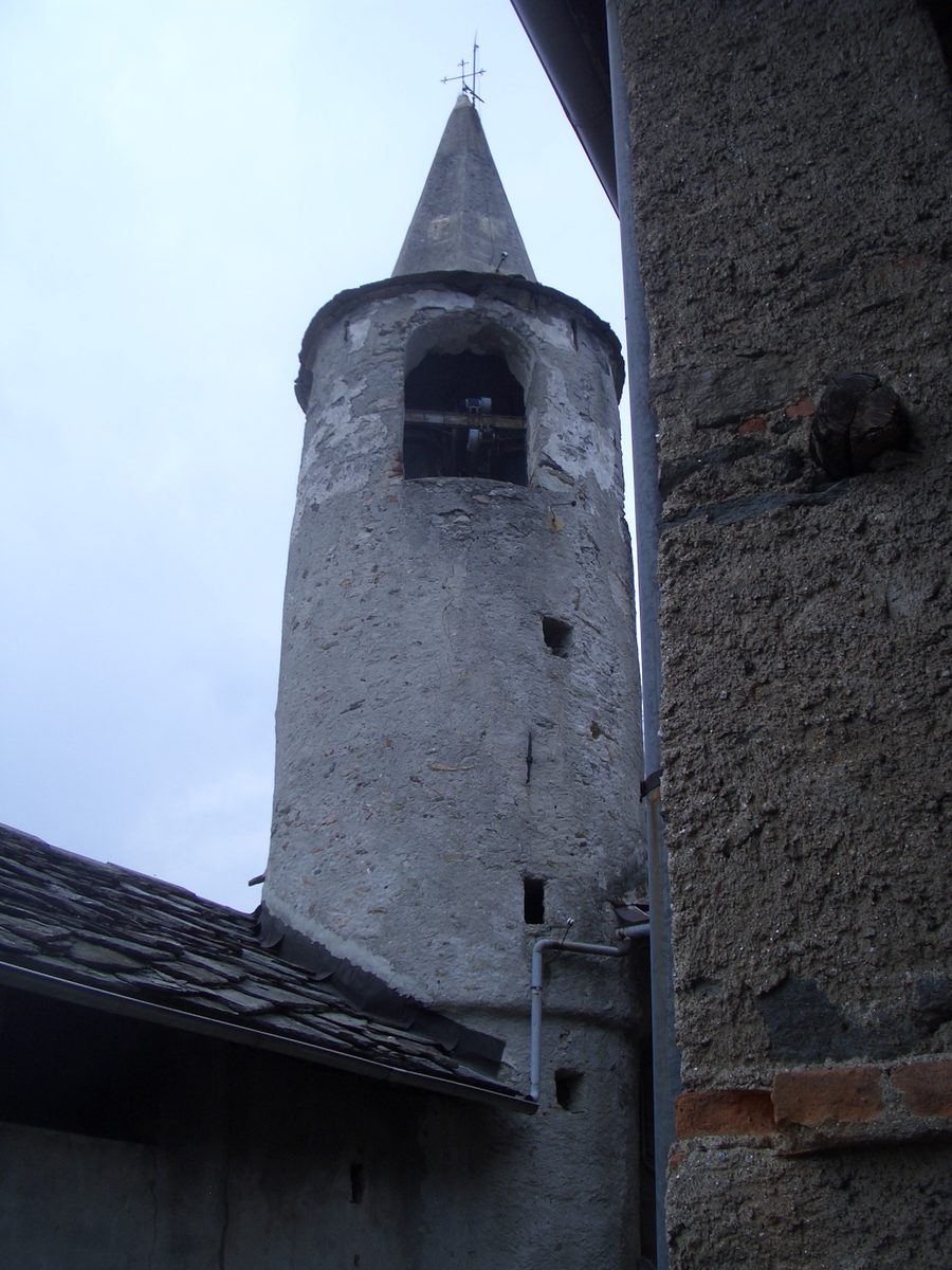 Campanile della chiesa di Santa Maria in Doblazio a Pont Canavese