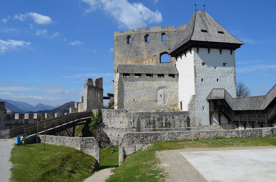 Burg von Celje oberhalb der slowenischen Stadt Celje