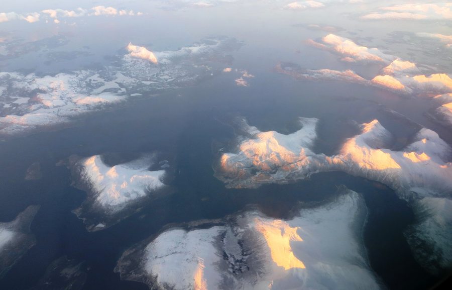 Veduta aerea sul Tysfjord e Kjøpsvik nel nord della Norvegia