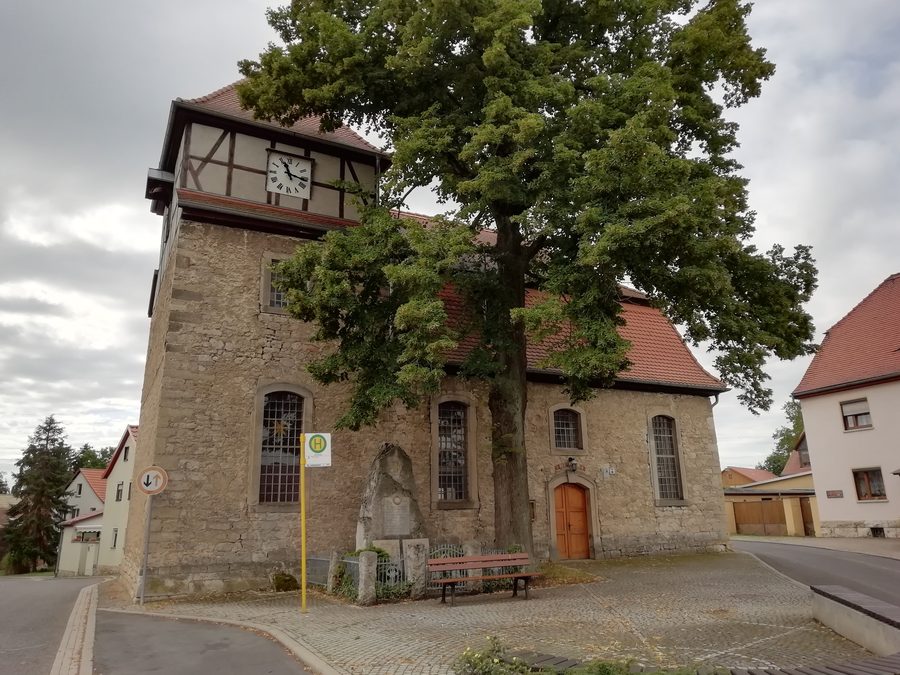 Nordansicht der evangelischen Kirche in Vollersroda