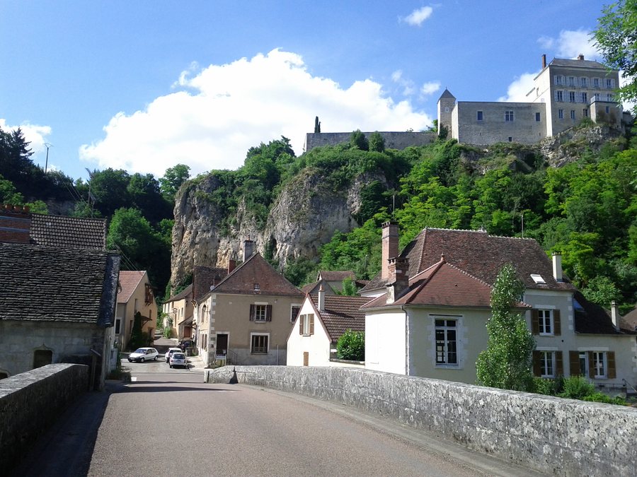File:89660 Mailly-le-Château, France - panoramio.jpg