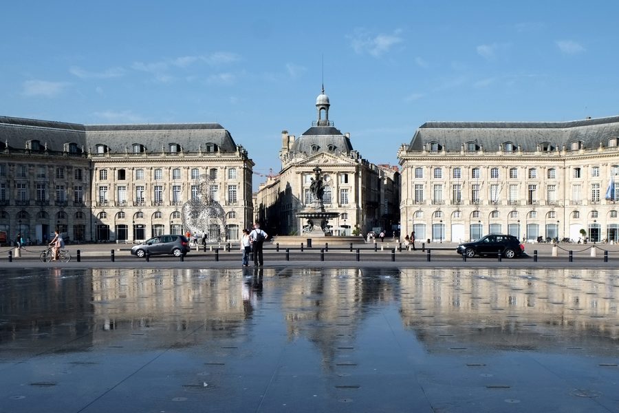 Place de la Bourse e lo specchio d’acqua a Bordeaux