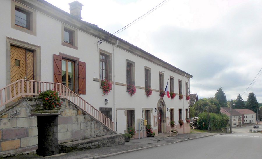 File:Les Voivres, Mairie.jpg