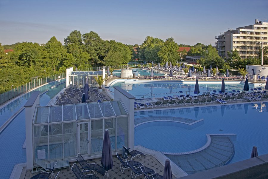 Außenbereich der Europa Therme in Bad Füssing
