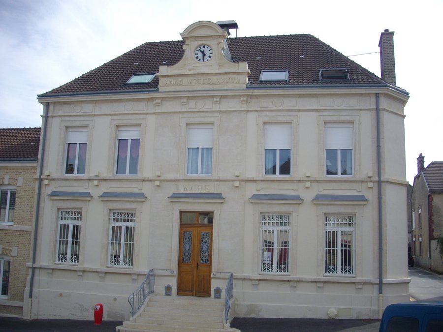 File:Mailly-Champagne - mairie.JPG