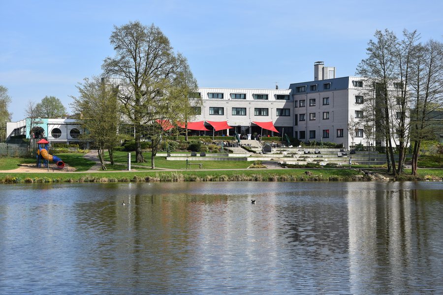 File:Sporthotel Ankum.jpg