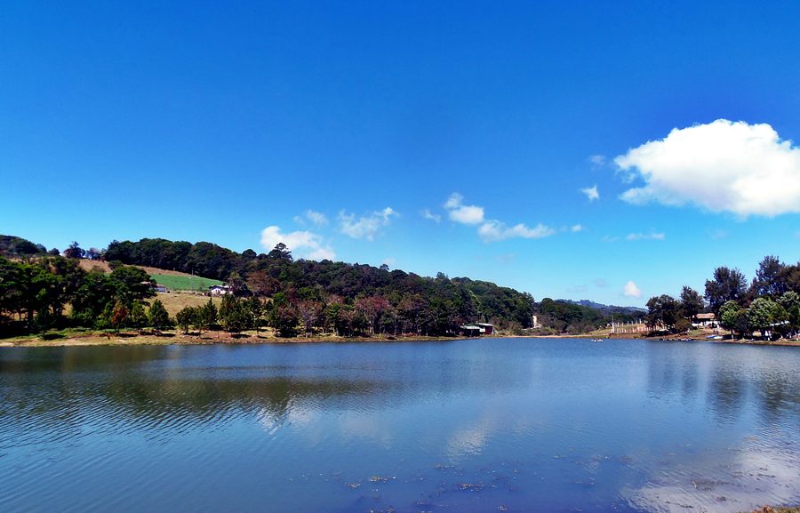 Laguna de Chiligatoro en La Esperanza, Intibucá, Honduras