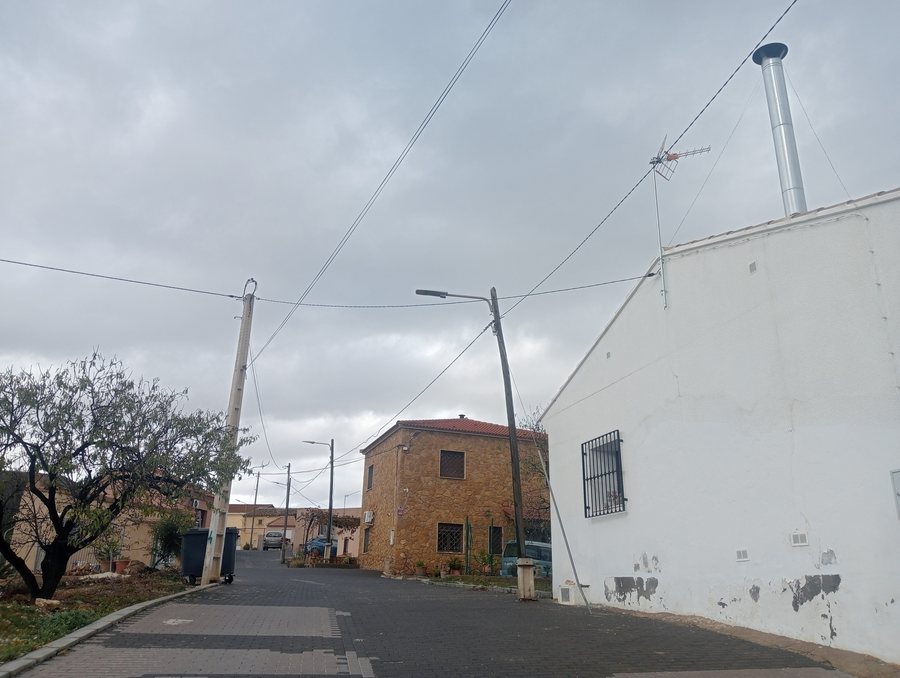 File:Los Pinos, Lubrín.jpg
