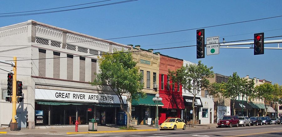 Quartiere storico degli affari sulla 1st Street a Little Falls, Minnesota