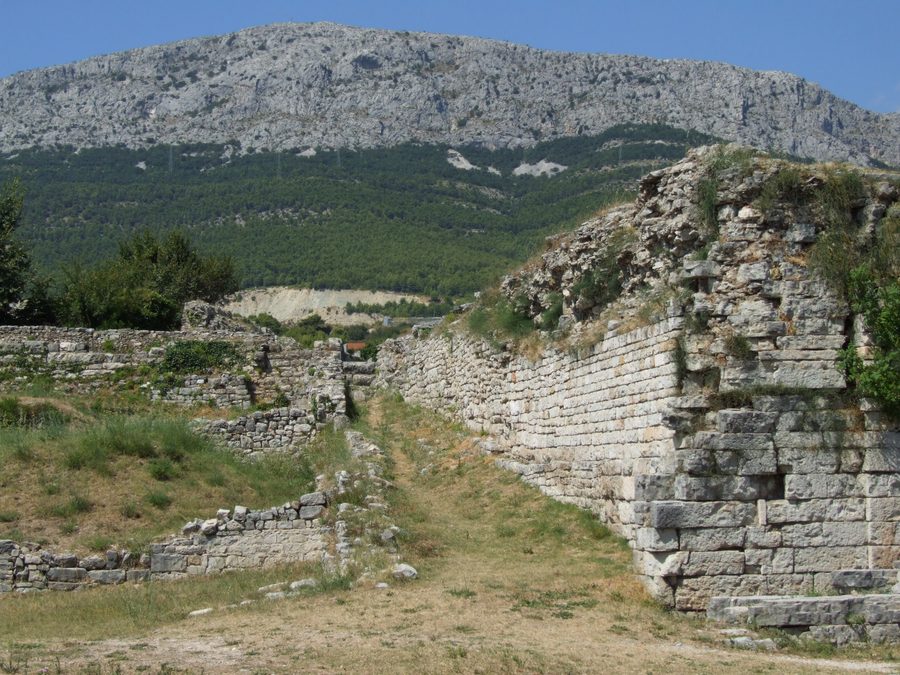 Mura romane di Salona presso Solin in Croazia