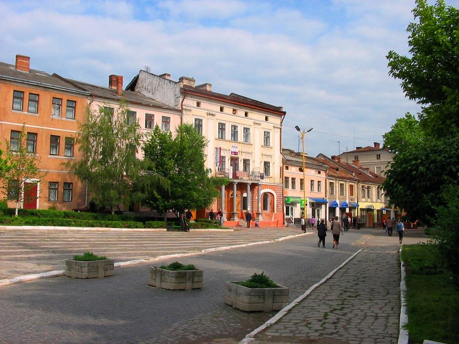 Piazza Rynok nella città di Berezhany, regione di Ternopil, Ucraina occidentale