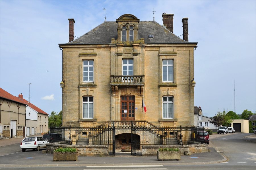 File:France, Ardennes, Margut (1), mairie.jpg