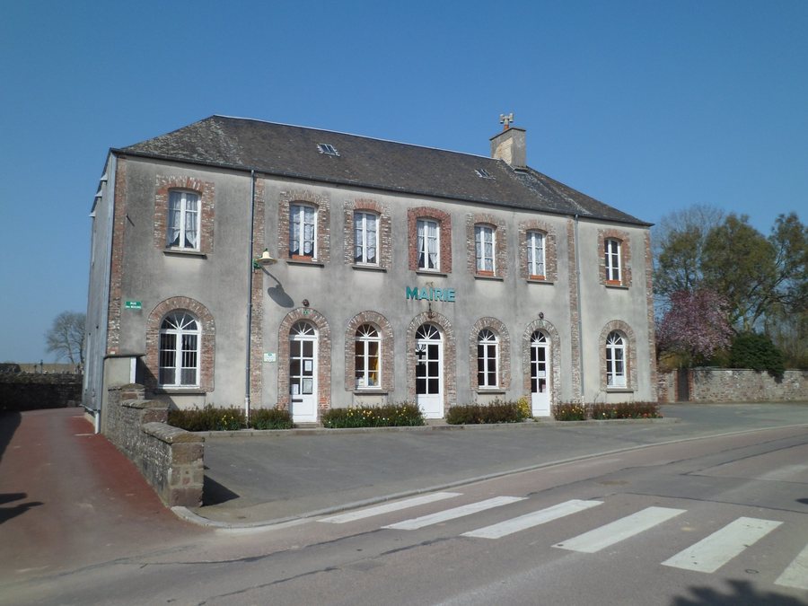 File:Notre-Dame-de-Cenilly - Mairie.JPG