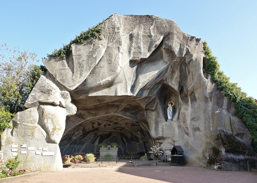 File:Grotte de Lourdes (Wettolsheim) (2).jpg