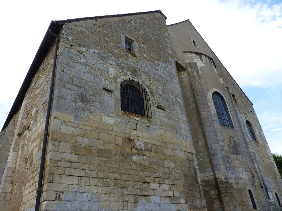 File:Arrière Saint-Potentien de Châtel-Censoir.JPG