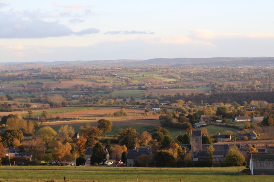 File:Panorama sur Saint-Vigor-des-Monts et le bocage virois.jpg