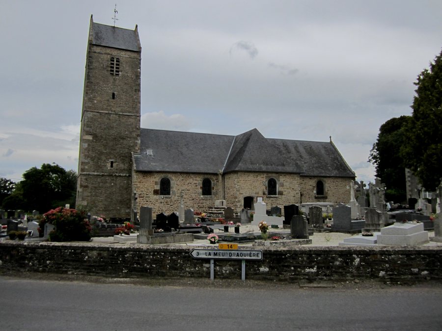 File:Église Saint-Sauveur de Saint-Sauveur-la-Pommeraye (2).JPG