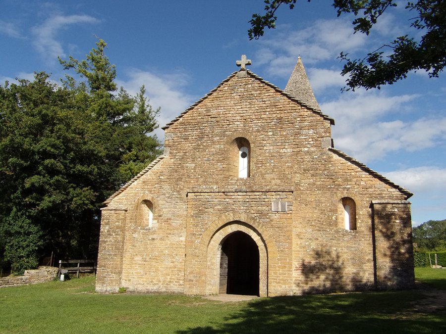File:Martailly-lès-Brancion Eglise Saint Pierre XIIème siècle.jpg