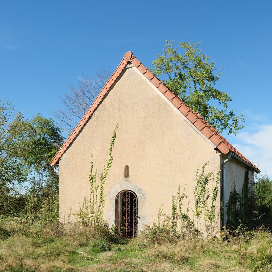 File:Chapelle Saint-Marc (Dun-les-Places)-3969.jpg