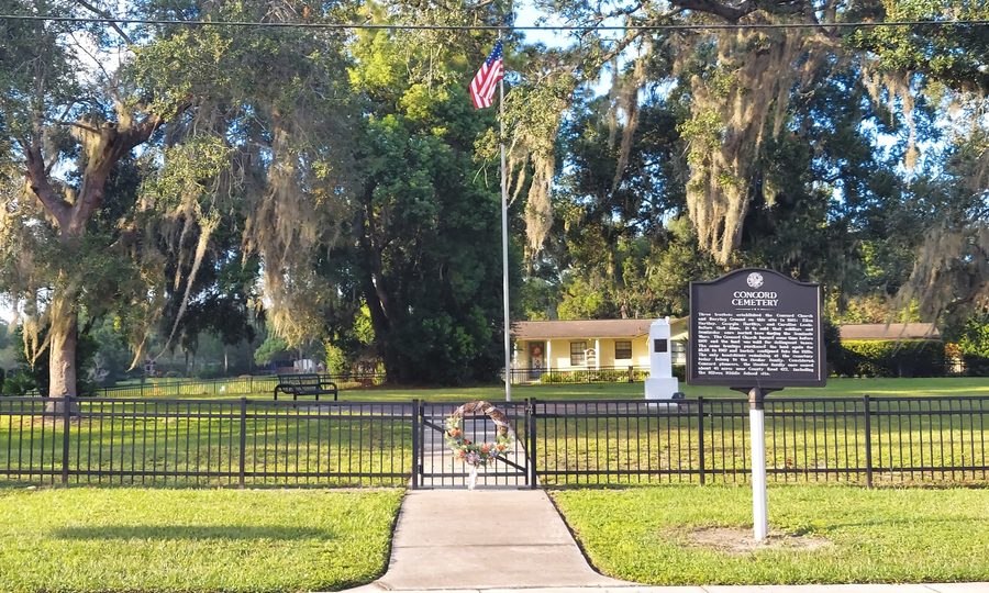 Concord Cemetery a Casselberry, Florida, visto da Pulmosa Avenue