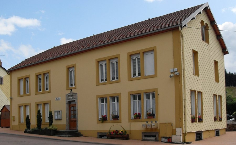 File:Girmont-Val-d'Ajol, Mairie.jpg