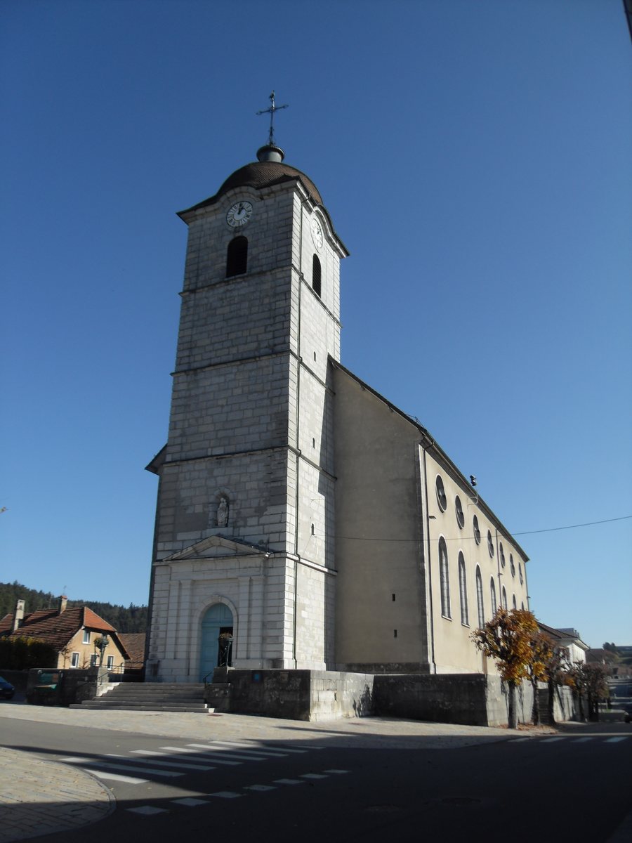 File:Eglise Saint-Pierre Maîche 2.jpg