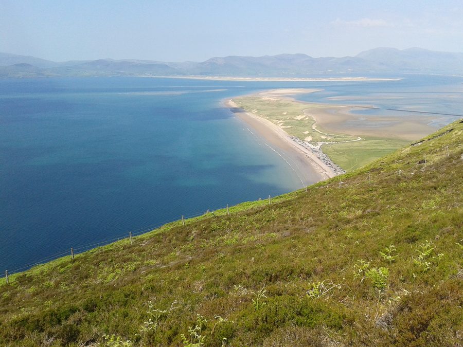 Vista di Rossbeigh Beach accanto al villaggio di Glenbeigh nella contea di Kerry, Irlanda