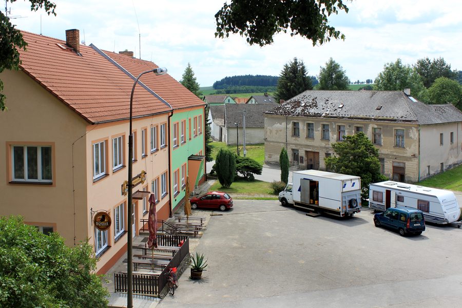 Hauptplatz von Lodhéřov in Tschechien