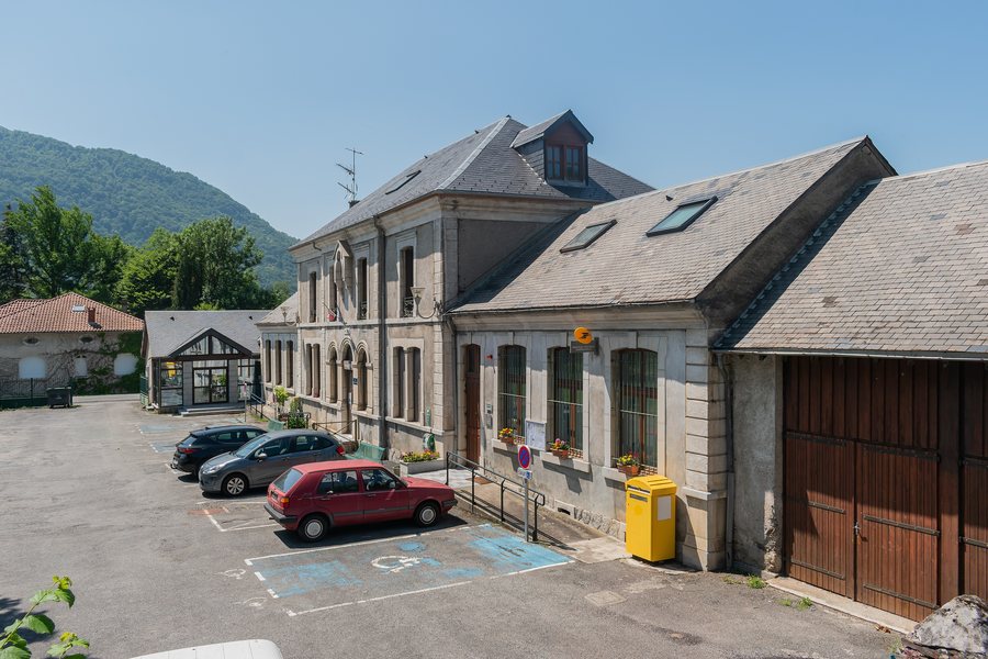 File:Town hall of Fronsac HG (1).jpg
