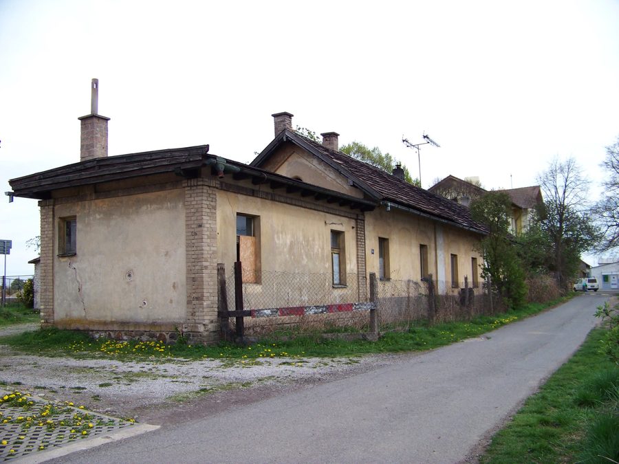 Bahnhof Rudná u Prahy im Stadtteil Dušníky