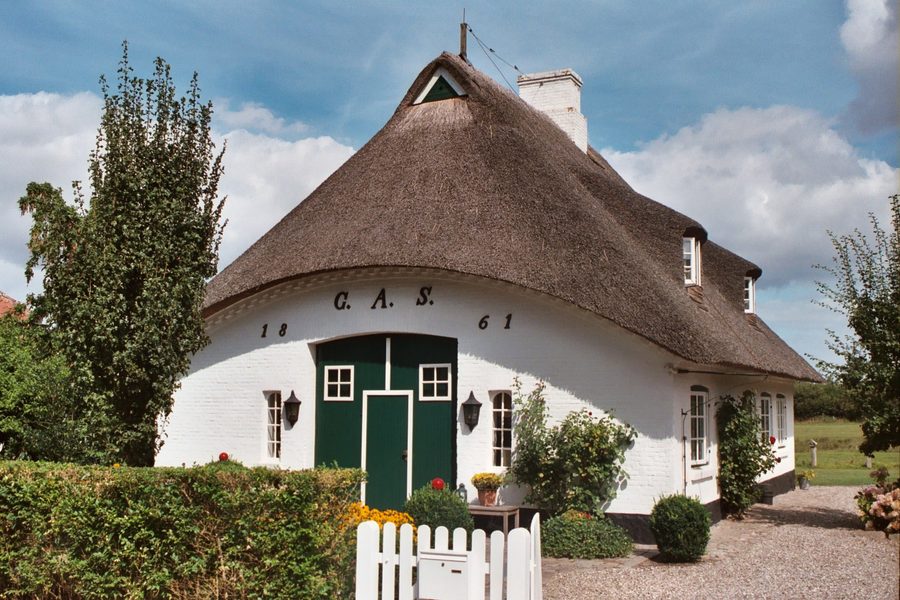 Reetgedecktes Haus im Ortsteil Sieseby von Thumby