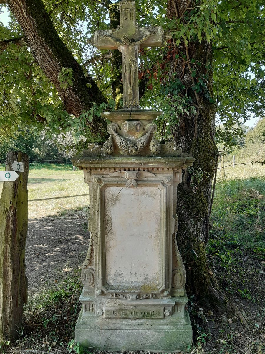 File:Calvaire WEBER à Wiesviller.jpg