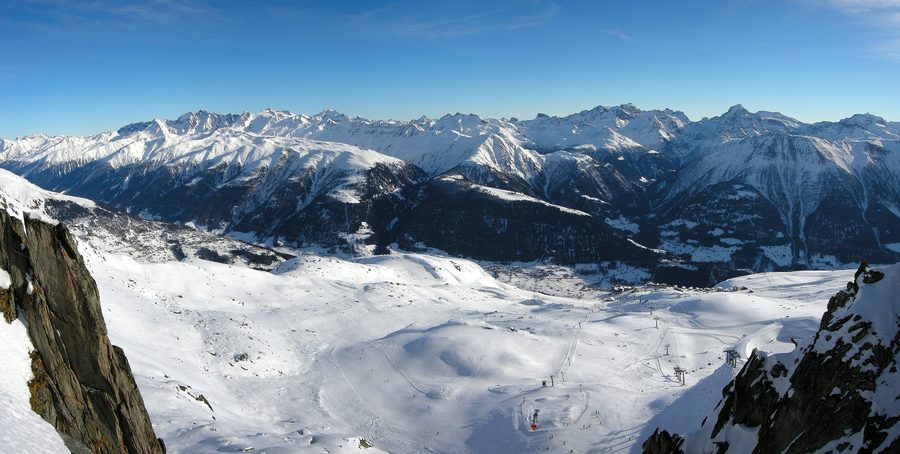 Blick vom Eggishorn über das Rhônetal und die Walliser Alpen