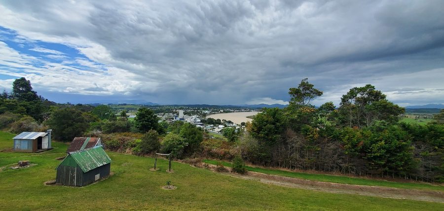 Vista di Dargaville dal Mount Weasley con il Dargaville Museum e dintorni