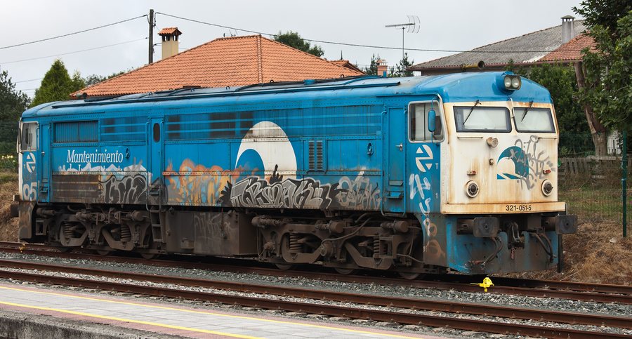 File:Tren de mantemento - Curtis - Galiza.jpg