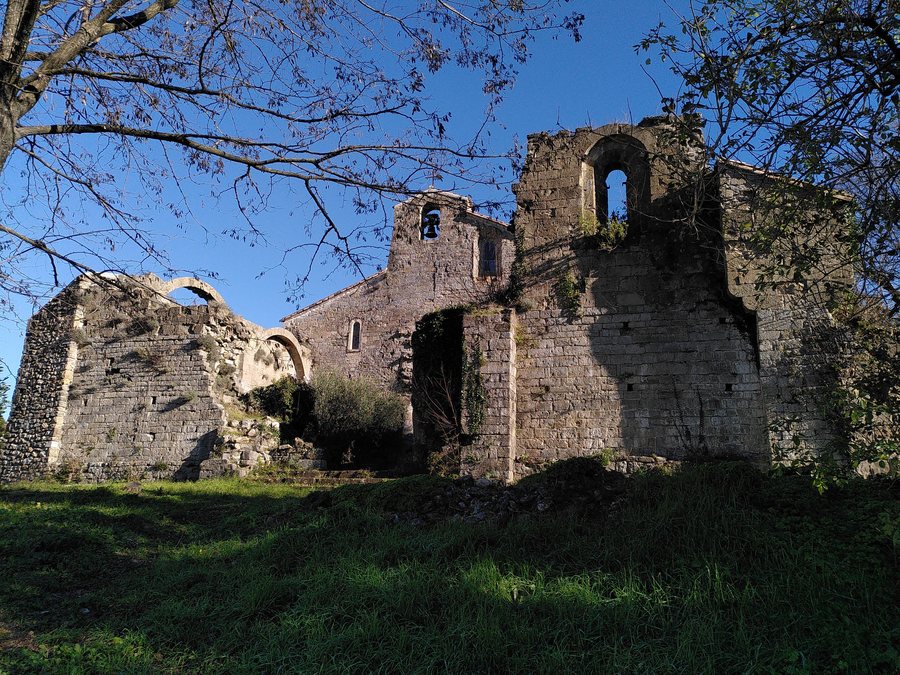 File:Abbatiale Saint-Martin de Cendras.jpg