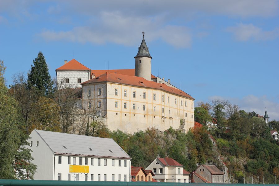 Burg Ledeč nad Sázavou oberhalb der Sázava