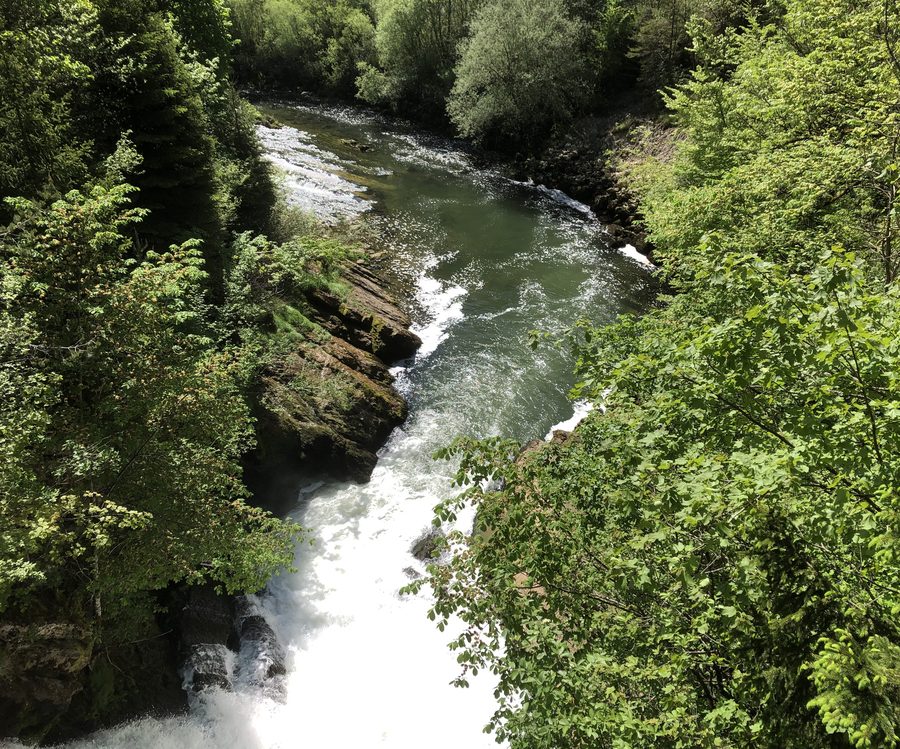 Die Areuse in der Areuse-Schlucht im Kanton Neuenburg