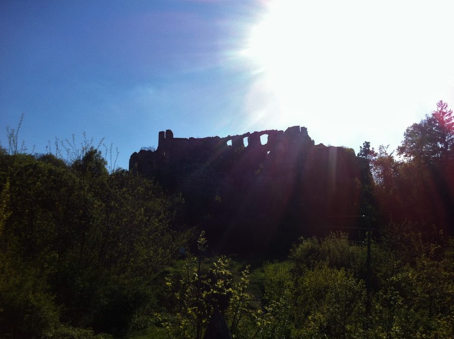 Vista del castello storico Ružica a Orahovica