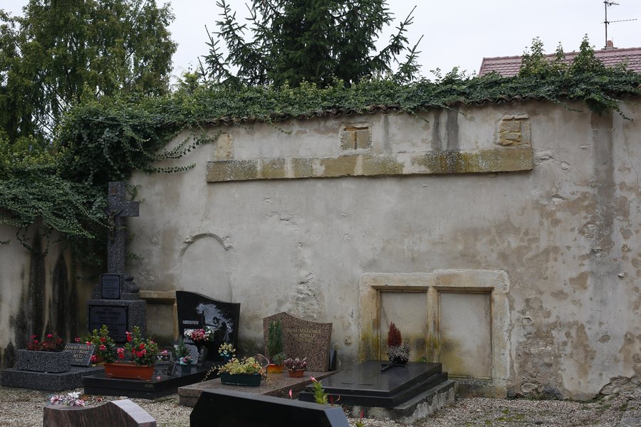 File:Ancy-sur-Moselle - Osuaire 01.JPG
