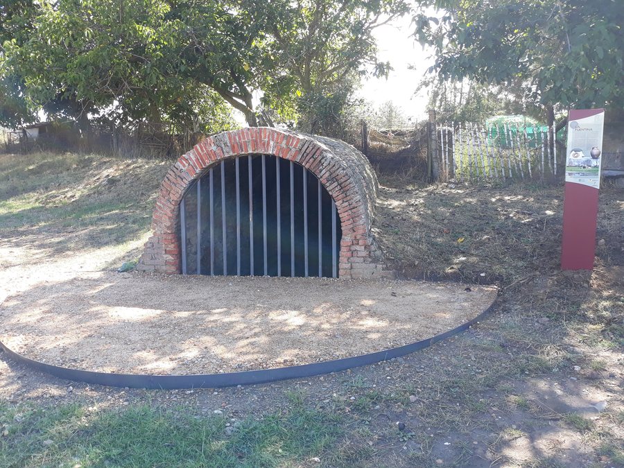 File:20210916 131322 Matilla de los Caños del Río.jpg