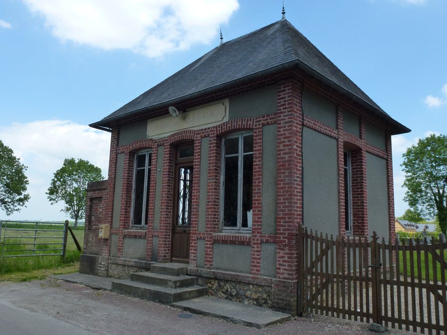 File:Morainville-Jouveaux (Eure, Fr) ancienne mairie, Jouveau.JPG