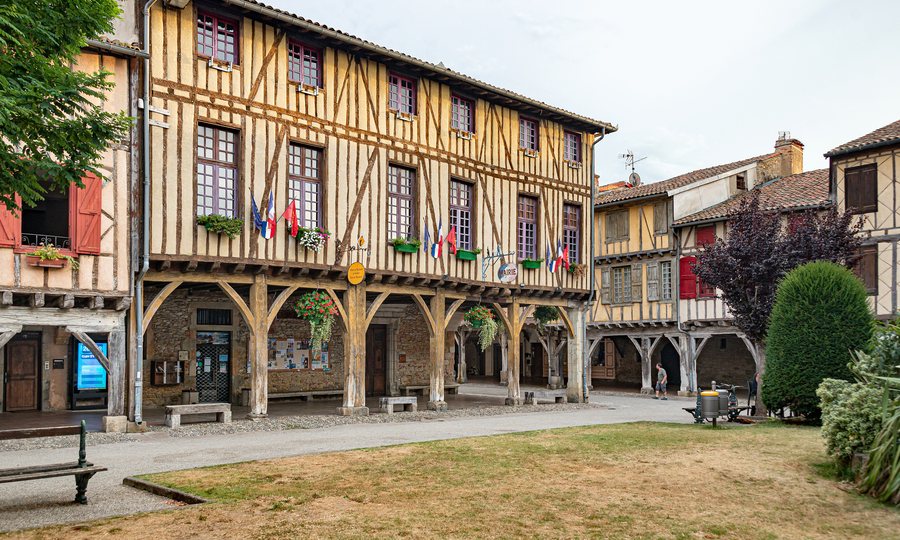 File:Mirepoix- Mairie - 53161192436.jpg